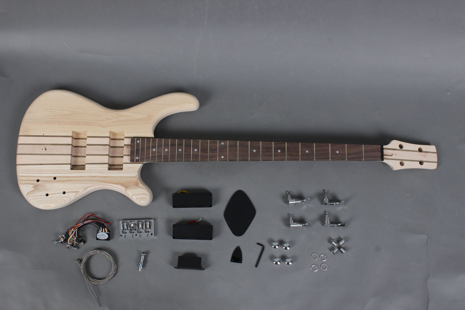 Neck-thru Electric Bass kit GK SBN 40 - BYGuitar